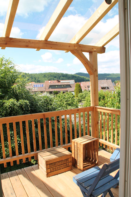 Balkonvorbau aus Lärchenholz