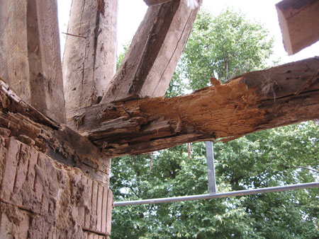 Geschädigtes Fachwerk