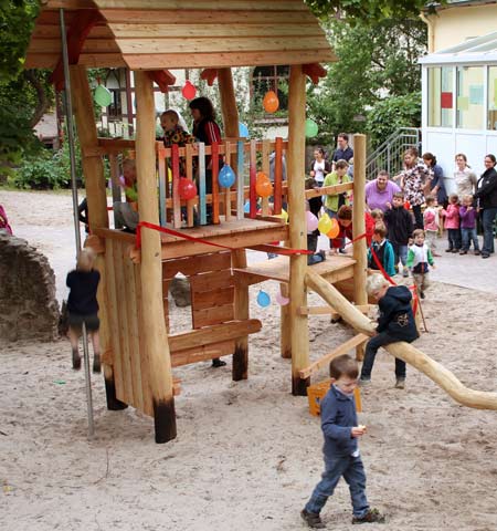 Einweihung des Kletterturms