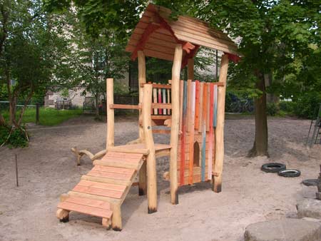 Kletterurm aus Robinenholz