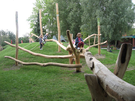 Das Klettergerüst aus Robinienholz