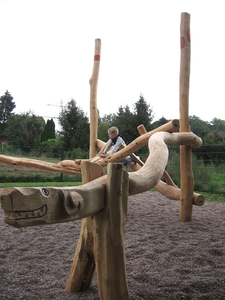 Der Drache zum Balancieren aus Robinie