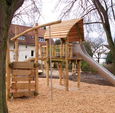 Baumhaus Rutscheturm