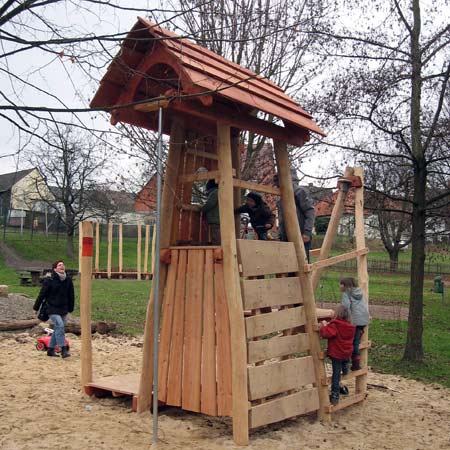 Kletterturm in Kleinalmerode Rückseite