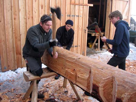 Bebeilen von Rundholz
